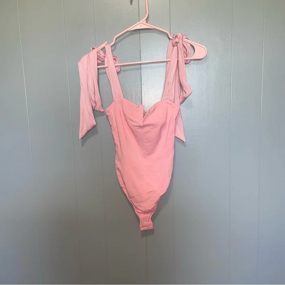 Free People Lola Tie Shoulder Light Pink Bodysuit XS